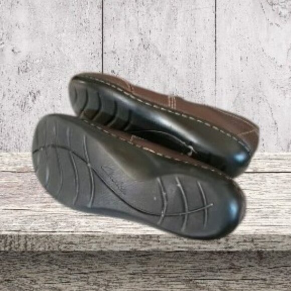 Clarks Ashland Lane Slip-on Comfy Brown Shoes in Size 8 1/2 - Picture 2 of 5